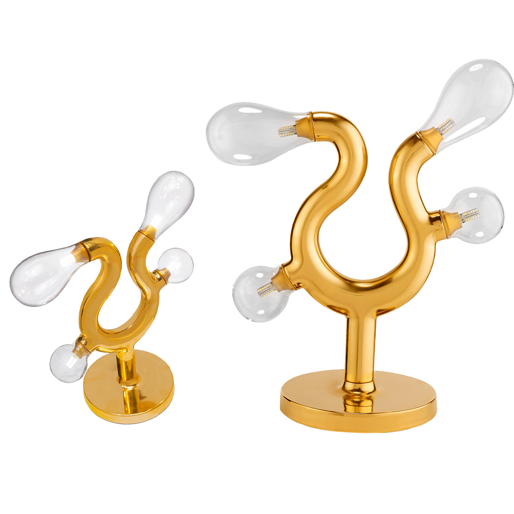 Die vierflammige Tischlampe mit goldener Keramik und italienischem Glas