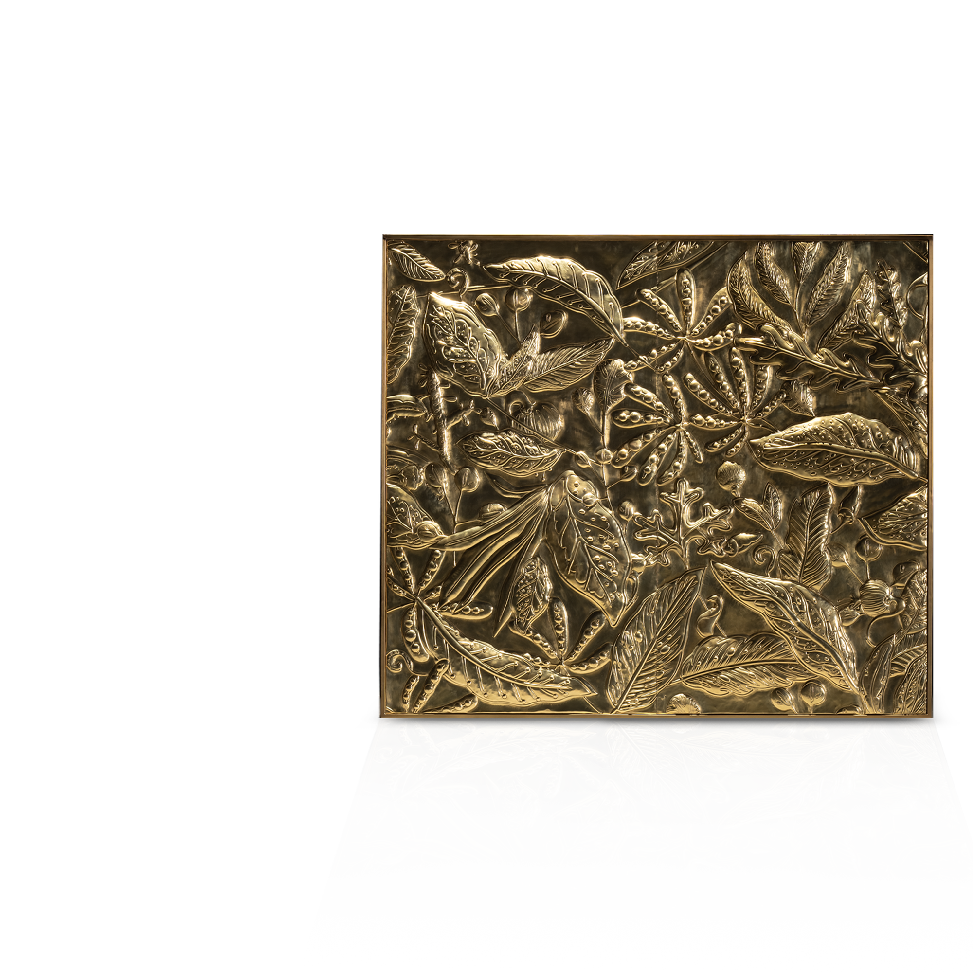 Forest Panel Repoussé-Wandkunst aus Messing mit üppigem Laub und floralen Details.