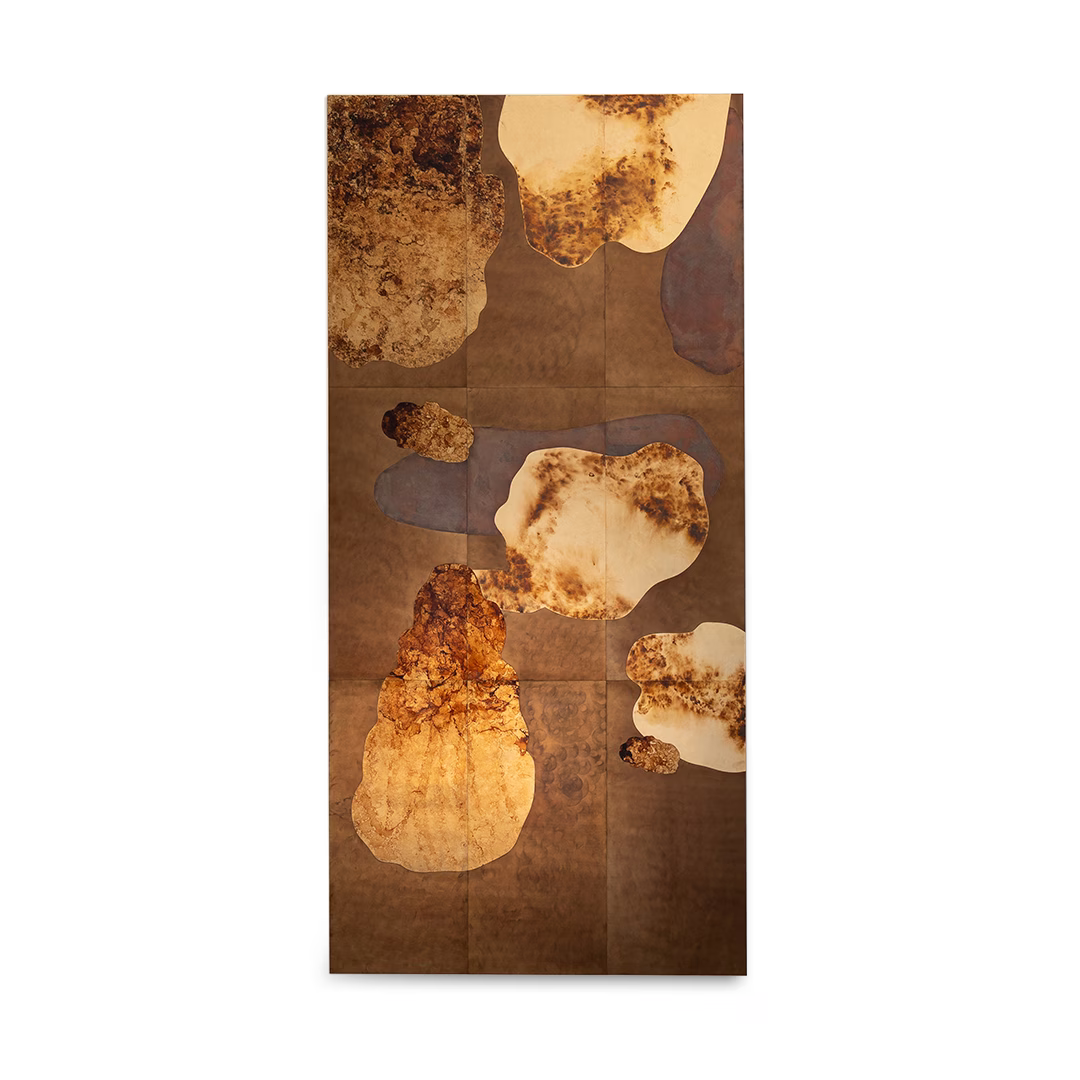 Nebula Wall Art I in Messing- und Goldtönen, Wandskulptur mit Himmelsmotiv.